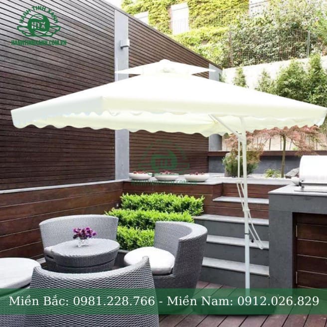 Mẫu ô dù lệch tâm thiết kế riêng cho quán cafe tại Hà Nội