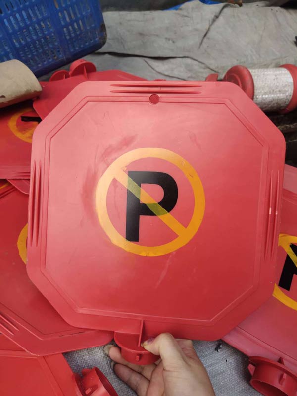 Liên hệ Hành Tinh Xanh để đặt mua biển báo cắm trụ