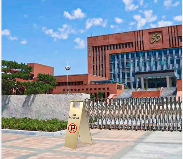 Mẫu biển báo phù hợp với nhiều không gian sử dụng