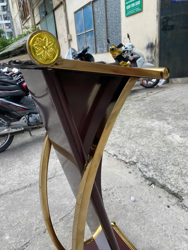 Bục phát biểu thép sơn tĩnh điện viền inox
