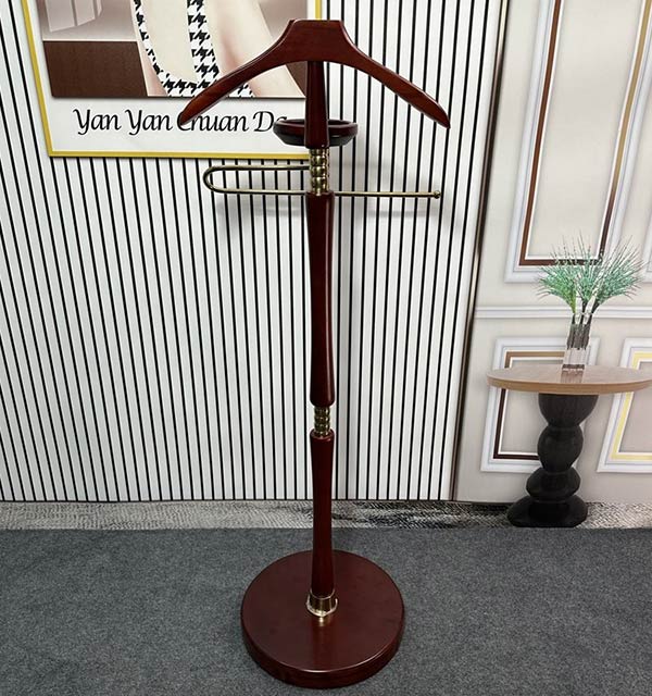 Cây treo áo vest làm từ chất liệu gỗ cao cấp