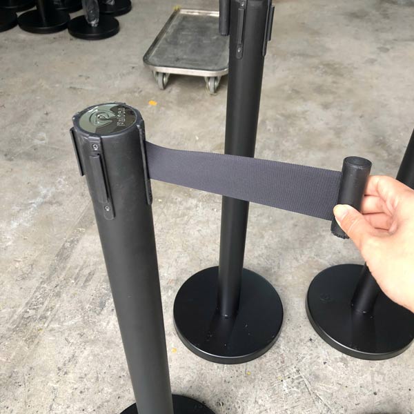 Hành Tinh Xanh bán cột chắn dây màu đen Paloca chính hãng