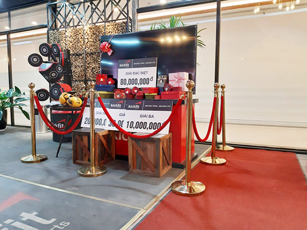 Hình ảnh cột chắn inox dùng tại sự kiện