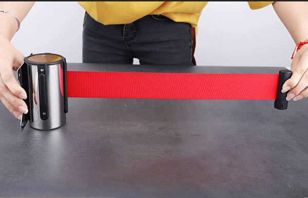 Cột chắn inox gắn tường dễ sử dụng, có sẵn tại kho hàng