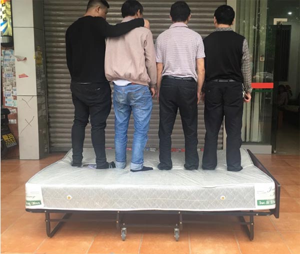 Mẫu giường phụ chắc chắn chịu được tải trọng lớn