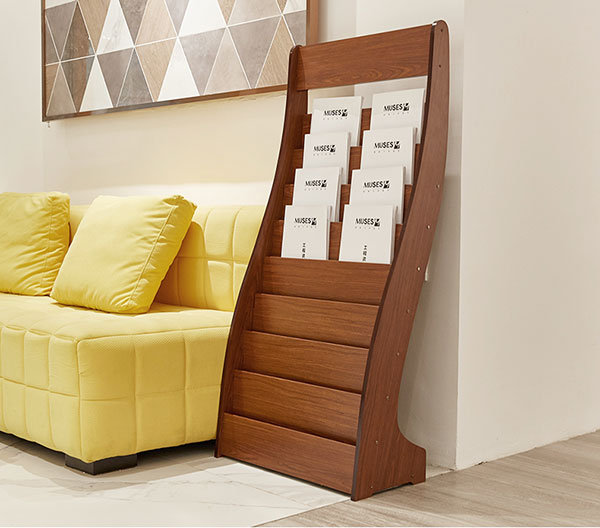 Với vẻ đẹp sang trọng, mẫu kệ gỗ phù hợp nhiều không gian