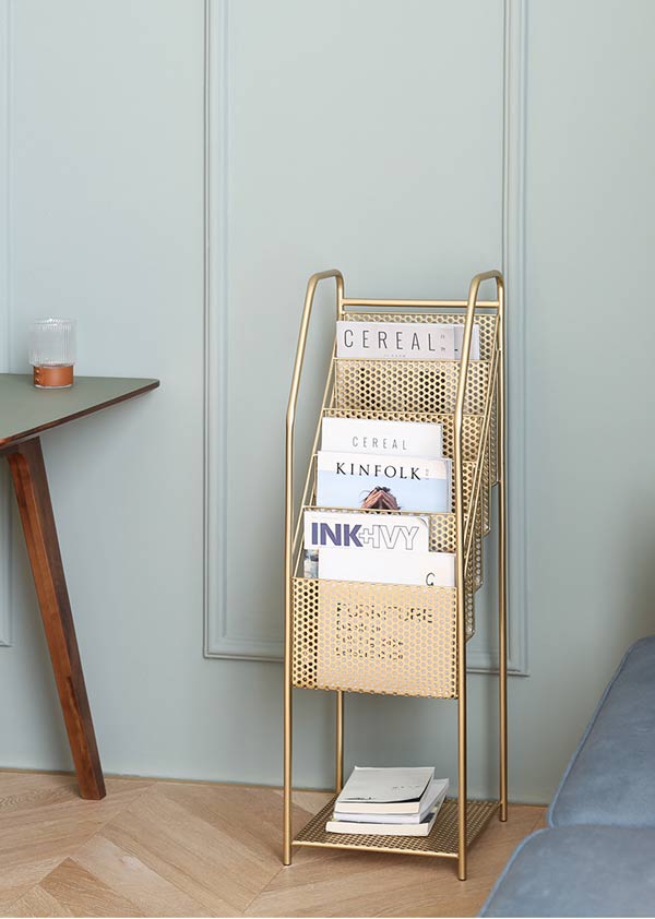 Liên hệ Hành Tinh Xanh để mua ngay giá 5 tầng để sách báo