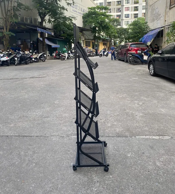 Kệ để tạp chí khách sạn bằng thép nhiều tầng