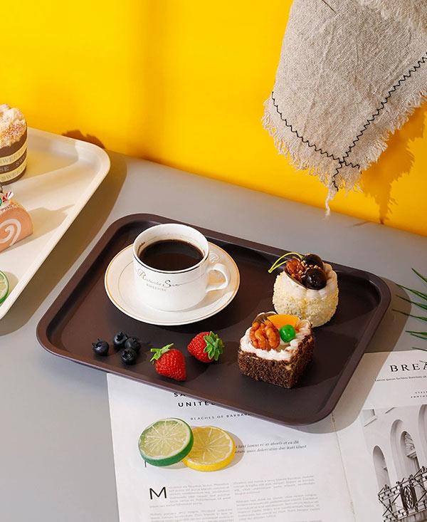 Khay nhựa phục vụ chống trơn trượt