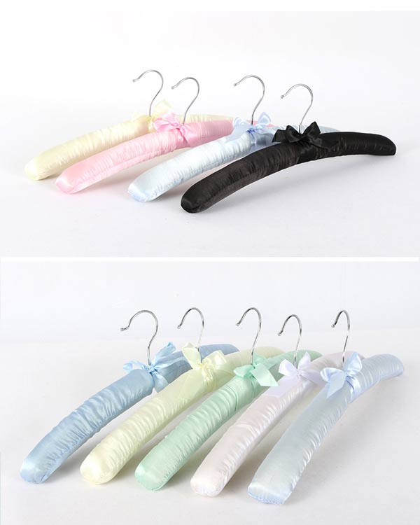 Màu sắc móc treo vô cùng phong phú