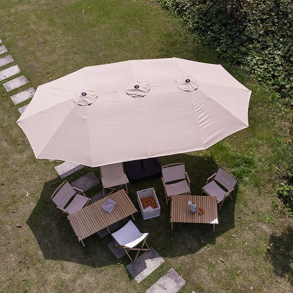 3 đỉnh dù khi nhìn từ trên cao xuống