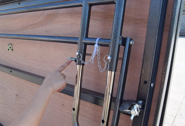 Kết cấu mặt sau của sân khấu