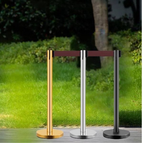 Mẫu cột chắn sự kiện dây màu nâu có thể in logo