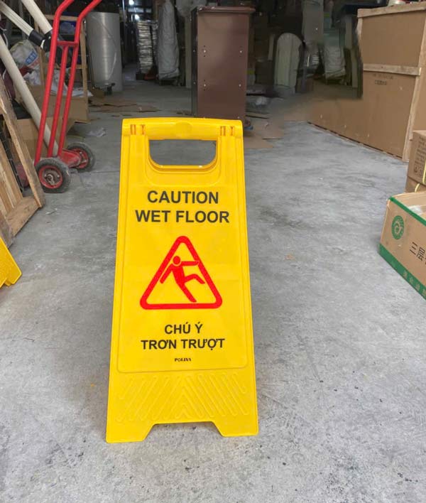 Biển báo chữ A cảnh báo khu vực trơn trượt