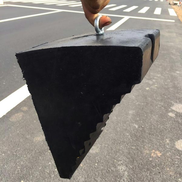 Cục chặn bánh xe di động, linh hoạt khi di chuyển