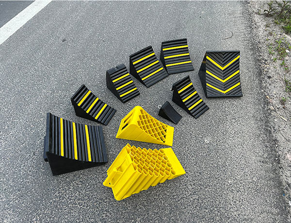 Hành Tinh Xanh có sẵn nhiều mẫu cục chặn chất lượng