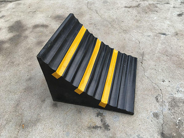 Phản quang màu vàng dễ nhận diện khi trời tối