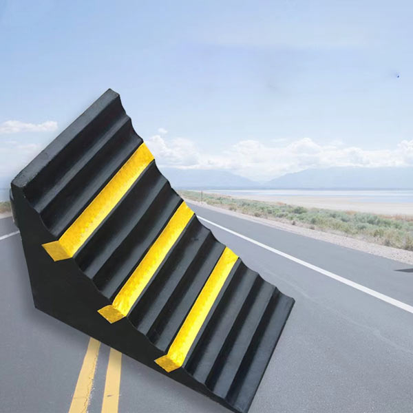 Cục chèn bánh xe di động bằng cao su