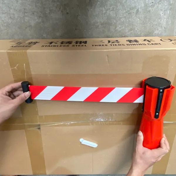 Đầu và dây nối cọc tiêu