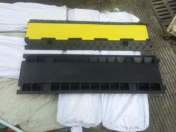 Tham khảo hình ảnh thật gờ cao su + nhựa bảo vệ dây cáp