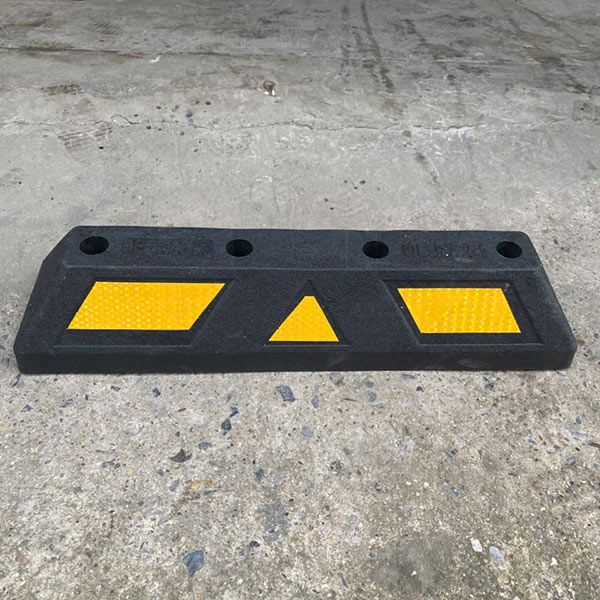 Cao su chặn lùi bánh xe Paloca có độ hoàn thiện tốt