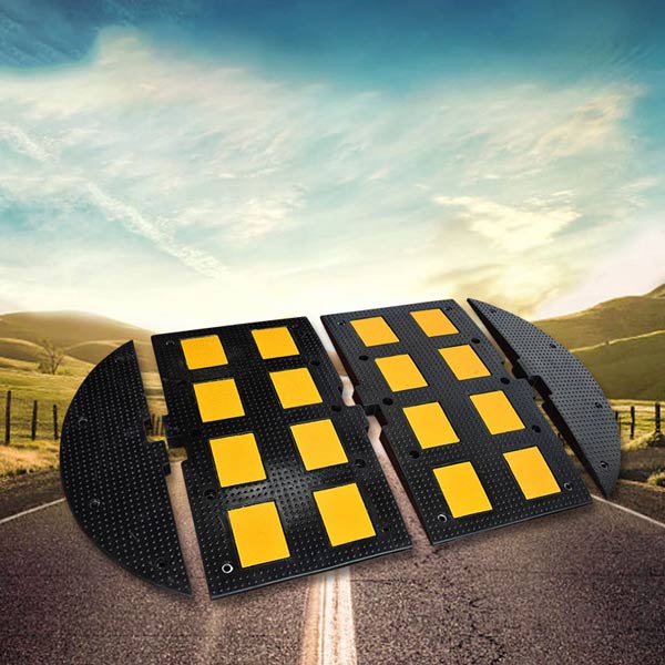 Gờ giảm tốc bằng cao su loại bản rộng 50cm