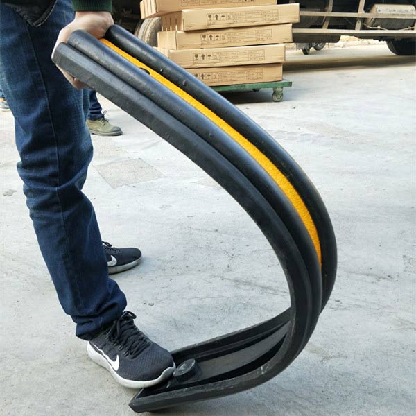 Len tường dẻo dai và có độ đàn hồi cực cao