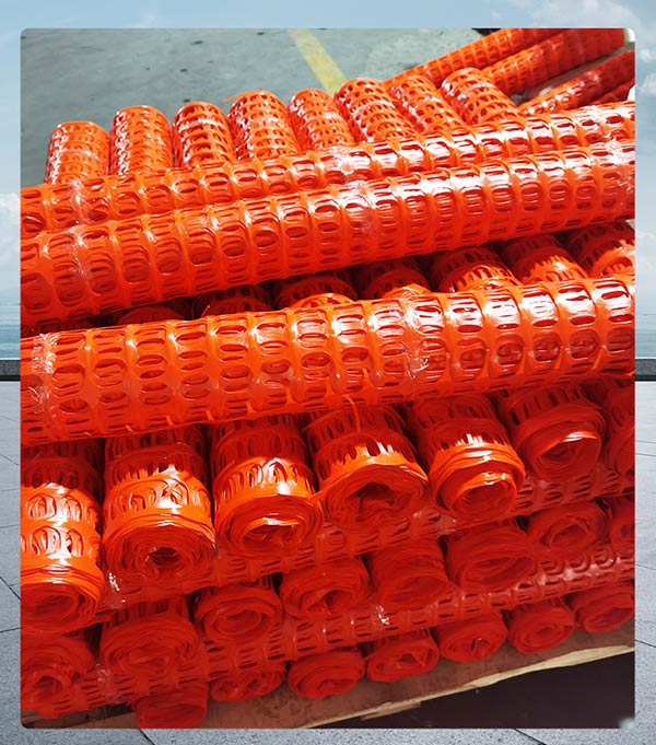 Lưới nhựa màu đỏ cam rất được ưa chuộng