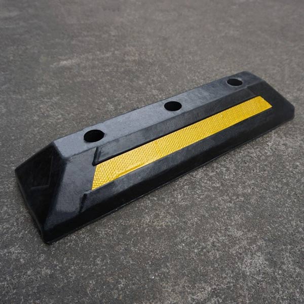 Hình ảnh cục chèn cao su 55cm chụp tại kho Hành Tinh Xanh