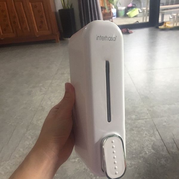 Hình ảnh thực tế bình đựng nước rửa tay Interhasa