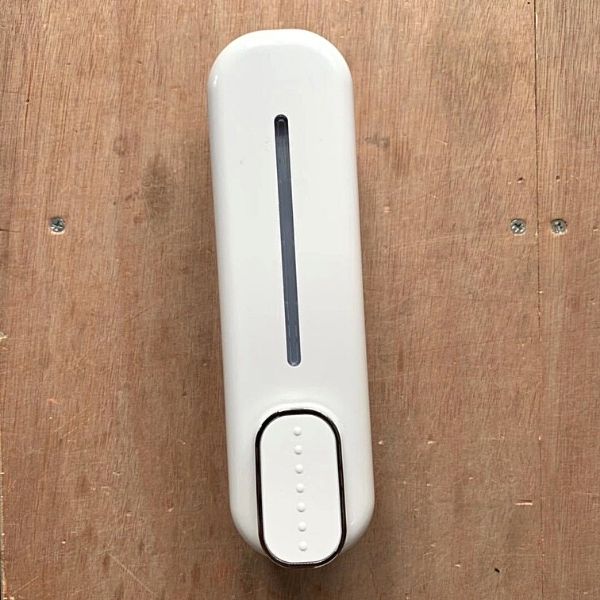 Hình ảnh thực tế bình đựng nước rửa tay Interhasa