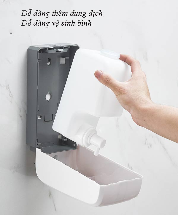 Việc thay mới dung dịch, vệ sinh bình dễ dàng