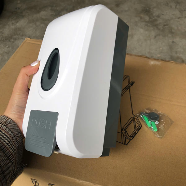 Hình ảnh thực tế bình đựng nước rửa tay treo tường 1L