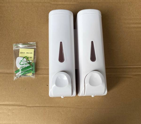 Hình ảnh thực tế bình đựng dầu gội 2 ngăn của Hành Tinh Xanh