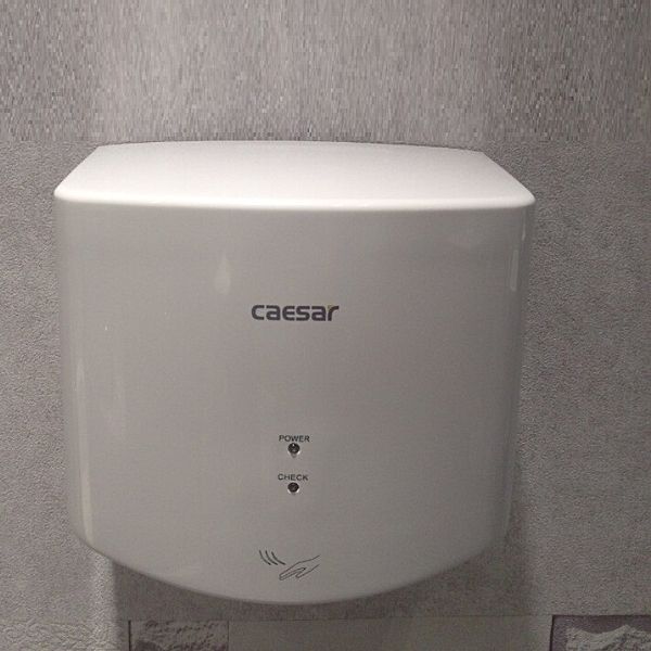 Hình ảnh thực tế máy sấy tay diệt khuẩn tự động