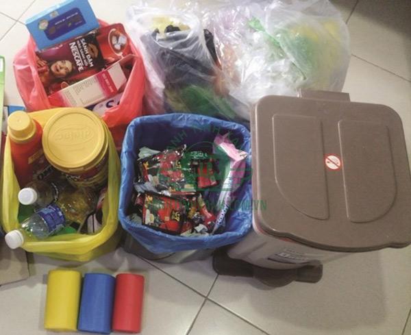 Lượng rác mỗi gia đình thải ra mỗi ngày là khá lớn