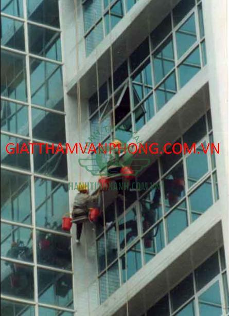 Dịch vụ vệ sinh kính
