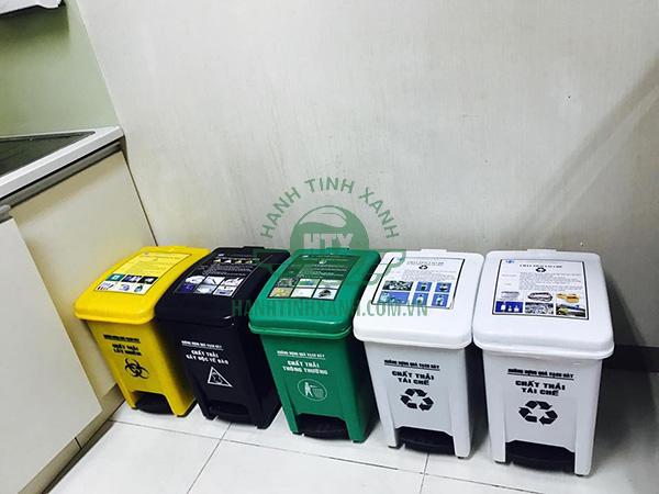 thùng rác y tế dành cho bệnh viện