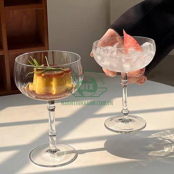 Ly Coupe mang vẻ đẹp độc đáo
