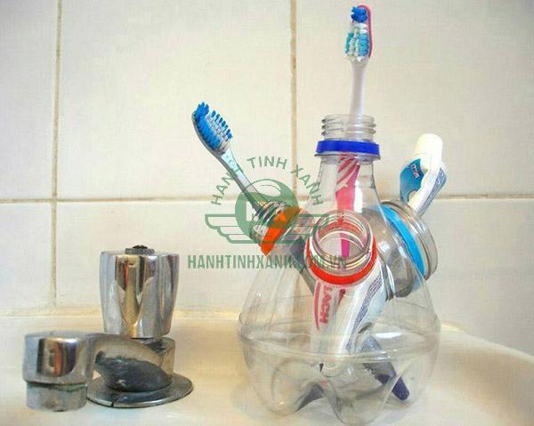 cách dùng chai nhựa