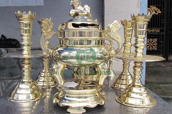 làm sạch đồ đồng thau 