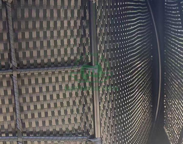 Khung ghế hồ bơi không chắc chắn sẽ khiến trải nghiệm sử dụng bị ảnh hưởng