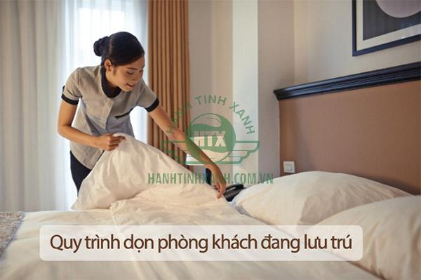 Dọn dẹp và thay ga trải giường mới