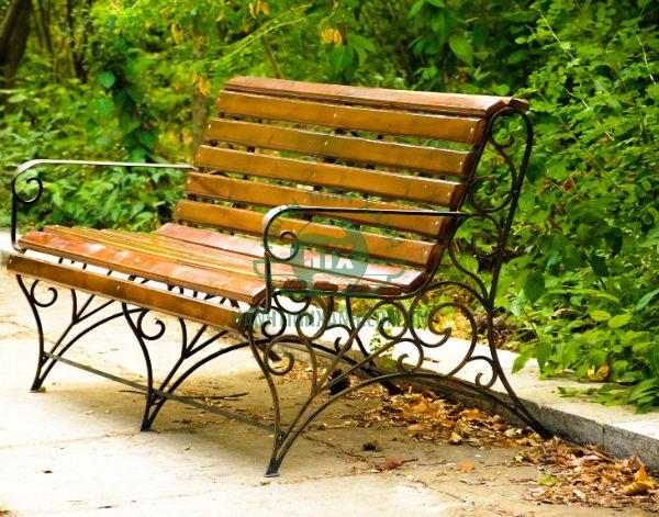 Ghế công viên giả gỗ có tuổi thọ dài lâu, chịu được tác động mưa nắng