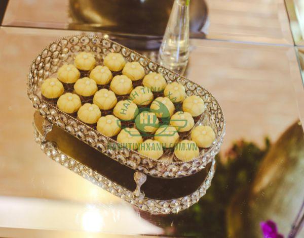 Khay bày bánh phục vụ trang trí bàn tiệc cho đẹp