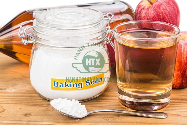 Giấm và baking soda là hỗn hợp làm sạch thần thánh