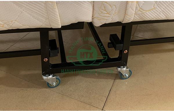 Khung giường gấp gọn đúng vị trí gập