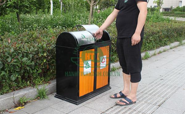 kinh nghiệm quý giúp mua thùng rác phân loại rác thải 