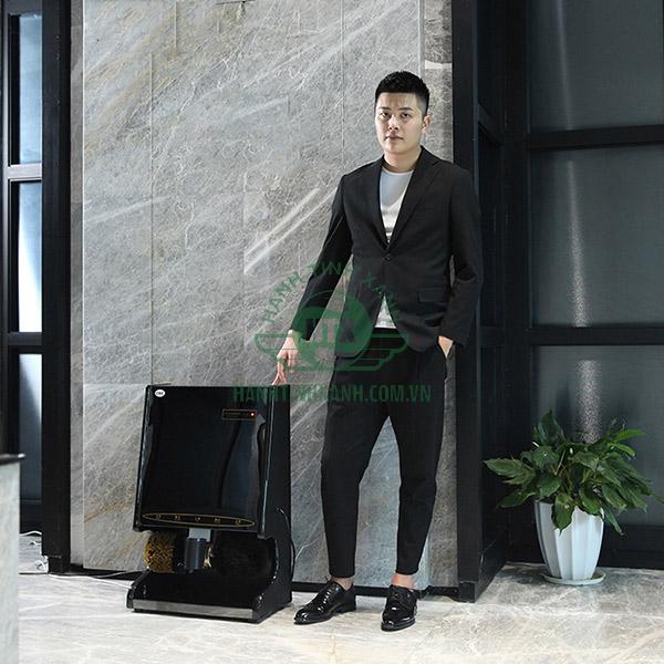 Không gian tiện nghi, sang trọng hơn với máy đánh giày