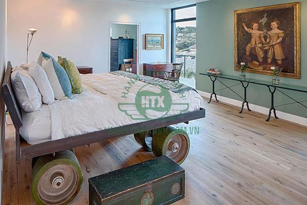 Giường khách sạn có bánh xe